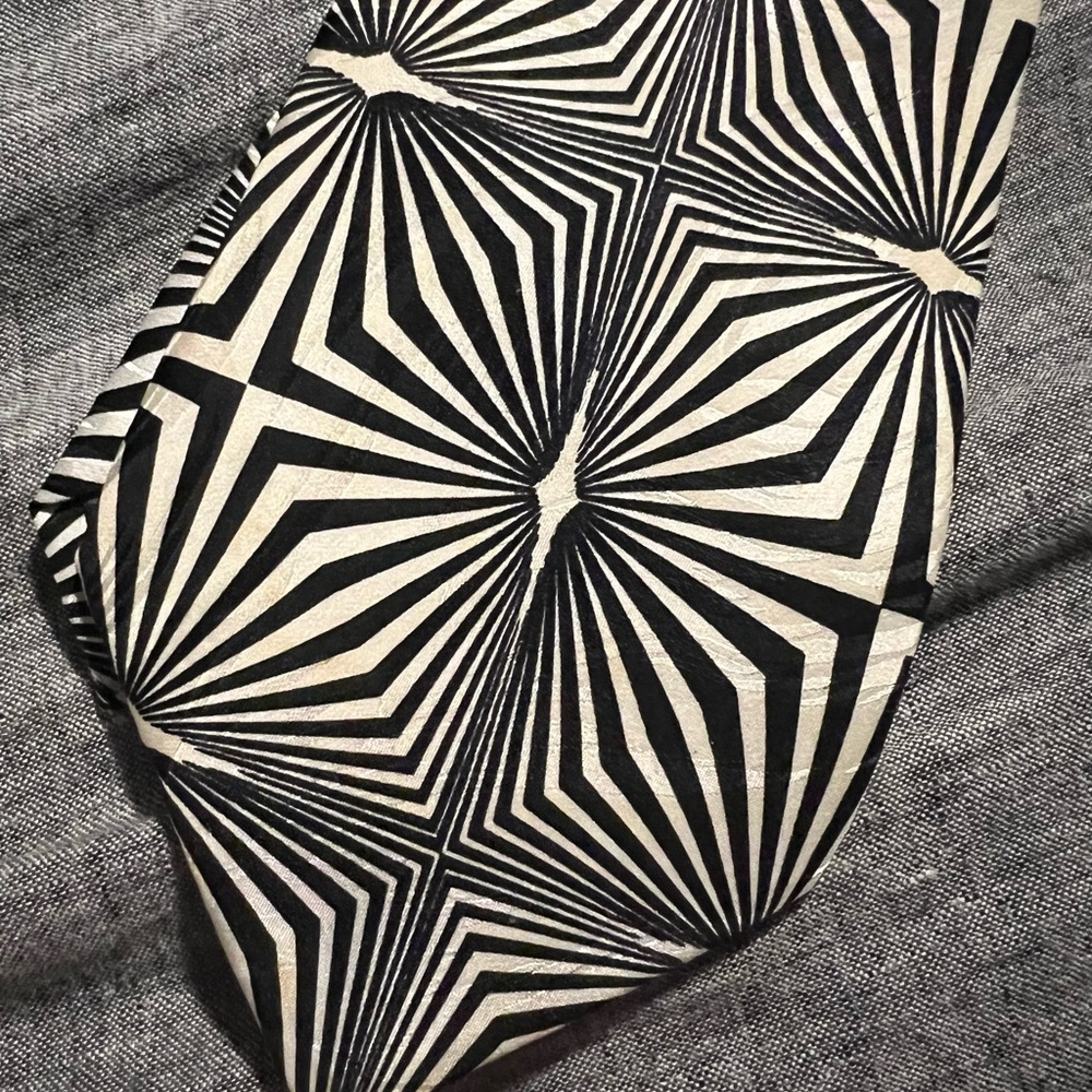 Geometric Black and White Tie